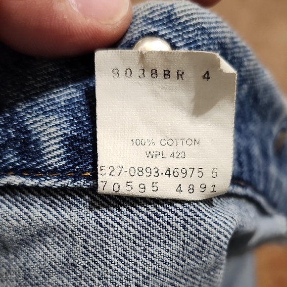 Vintage Men's Levi's Button Denim Blue Jean Vest 90's Era Patches Pins M Medium - Picture 11 of 11